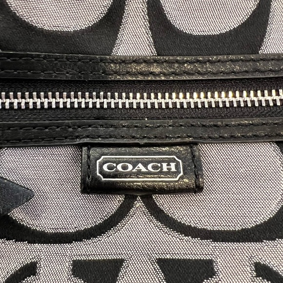 COACH Fabric BACKPACK- Excellent Used Condition-with 2 Original Key tags - Picture 9 of 9